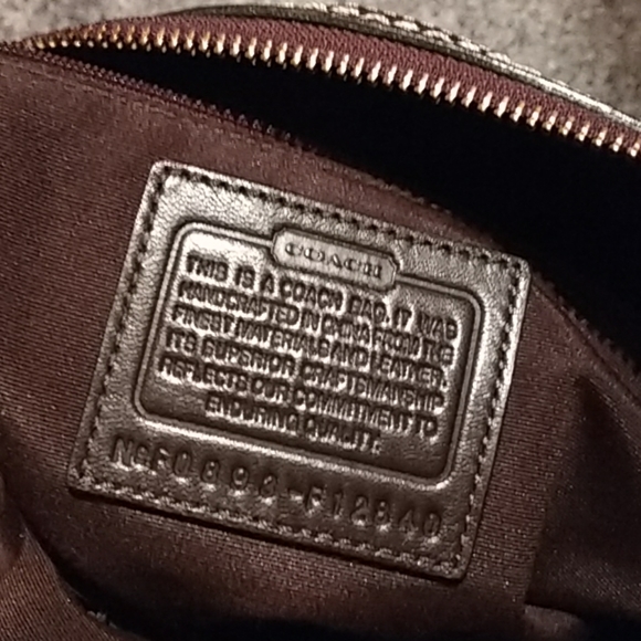 Authentic coach crossbody bag - Picture 7 of 8